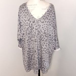 Leopard sweatshirt